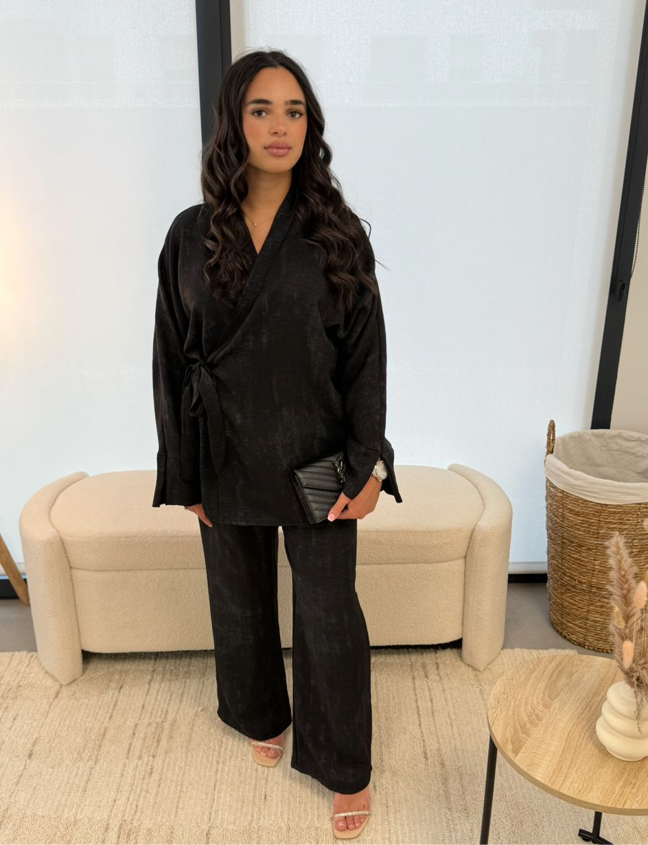 Ensemble kimono noir